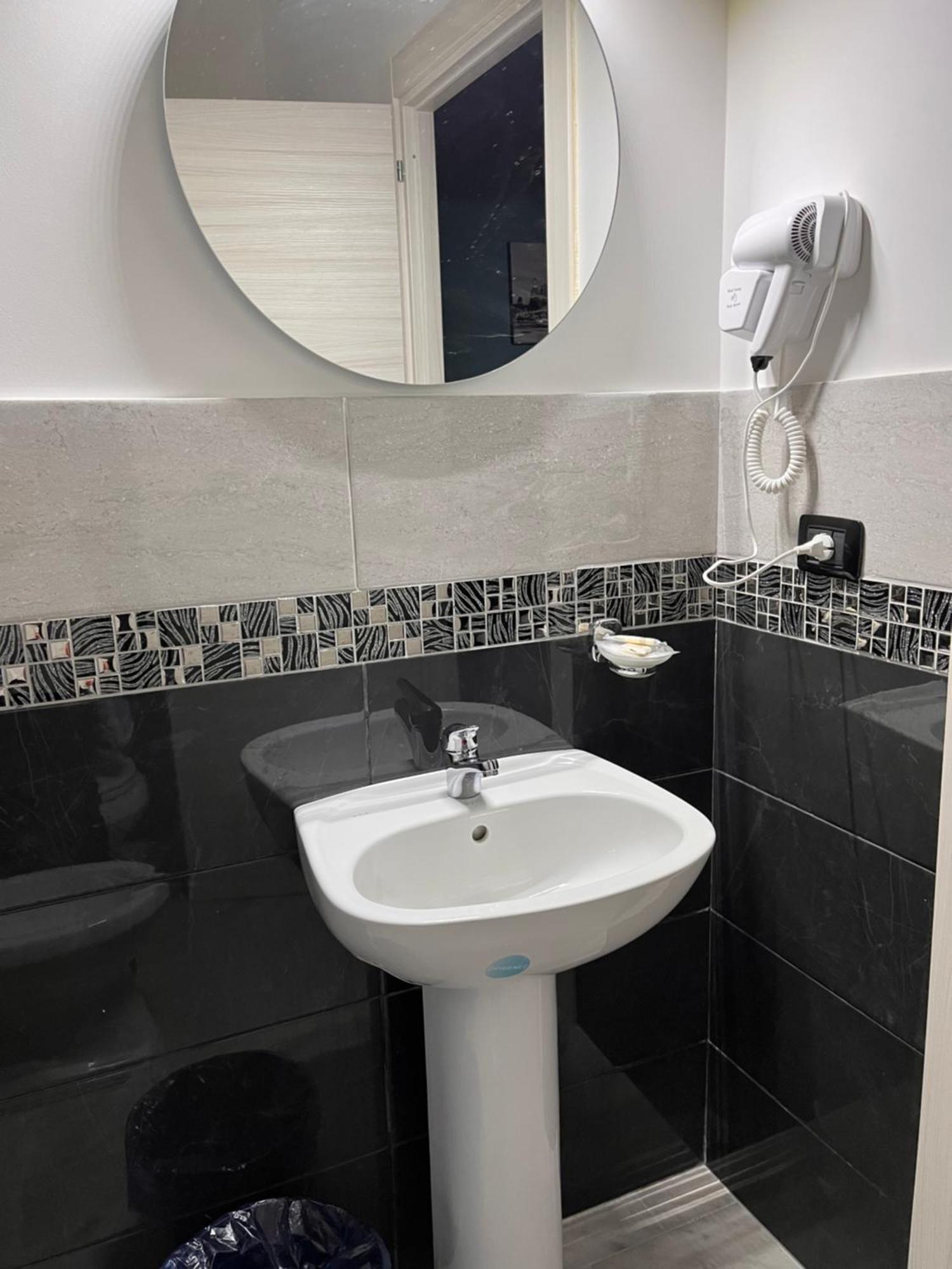 Oceania Hotels Napoli Екстериор снимка