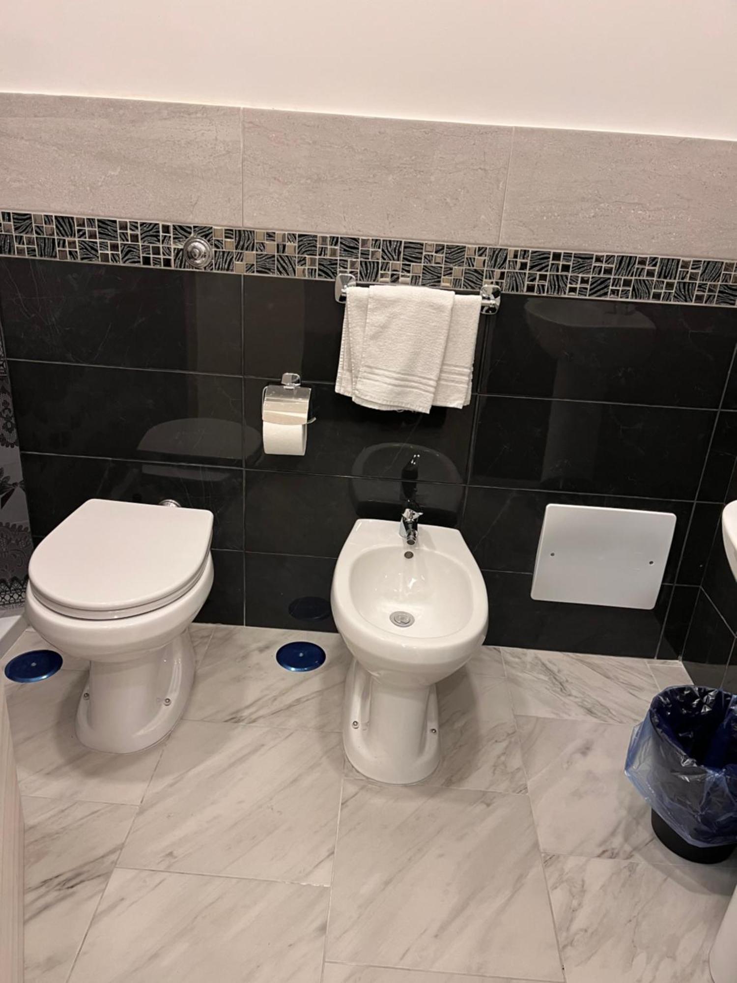 Oceania Hotels Napoli Екстериор снимка