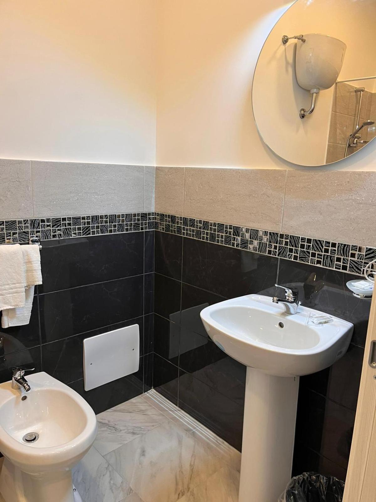 Oceania Hotels Napoli Екстериор снимка