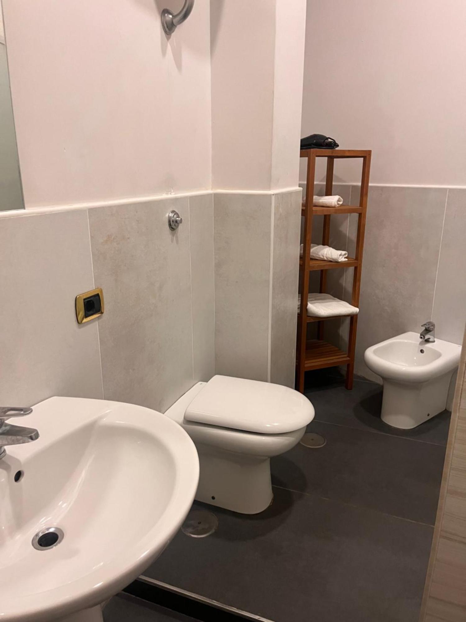 Oceania Hotels Napoli Екстериор снимка