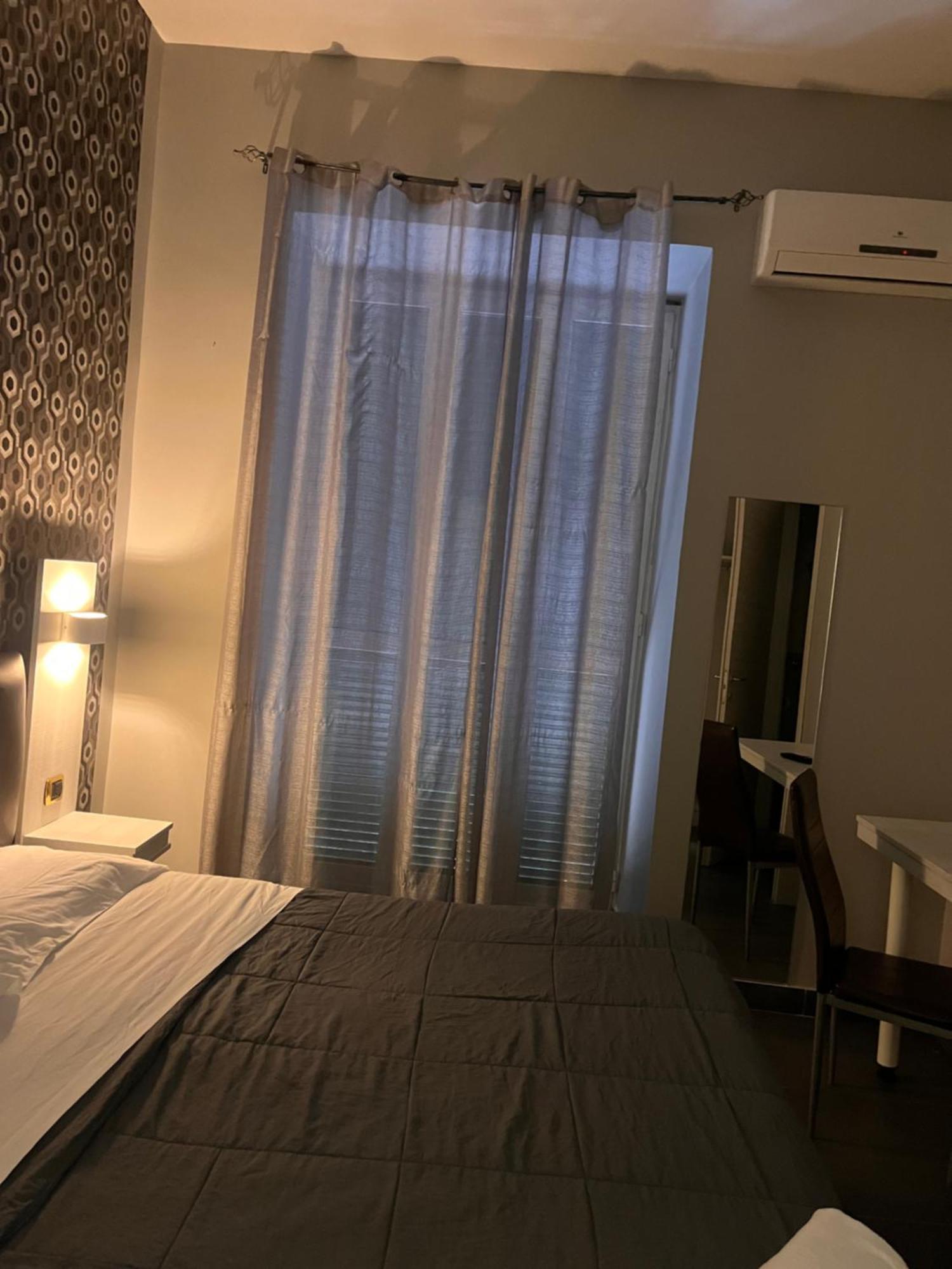 Oceania Hotels Napoli Екстериор снимка